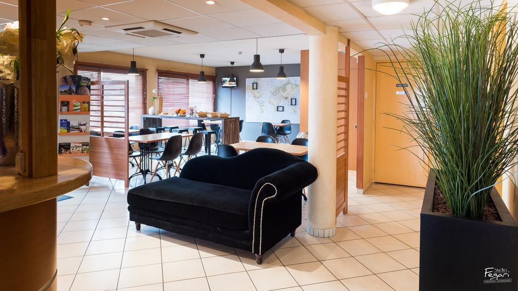 Hotel First Rodez Buitenkant foto