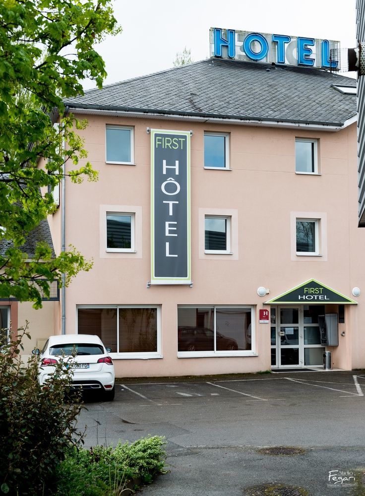 Hotel First Rodez Buitenkant foto